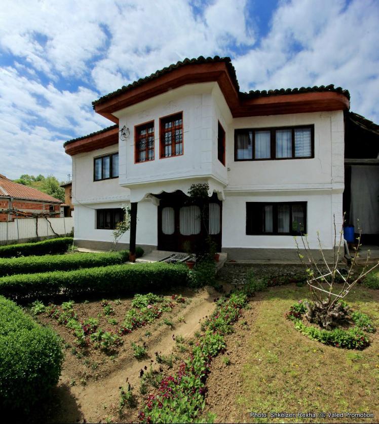 Gjakova Bujtina Zhaveli B&B 외부 사진